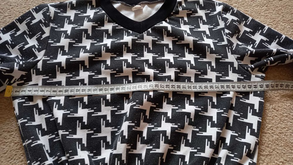 Bluzko-bluza krótka roz. 146-152 biało czarna