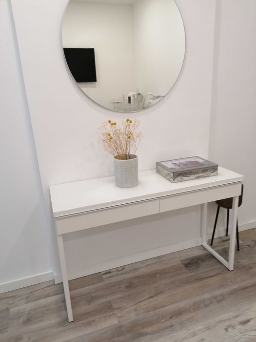 Secretaria. Toucador, Besta Burs IKEA + tampo vidro NOVA