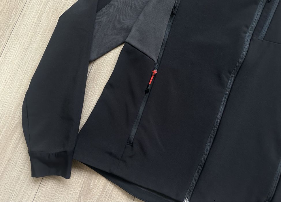 Вітровка Softsheel Quechua, розмір М