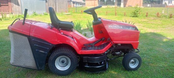 Traktorek ciagniczek honda 2113
