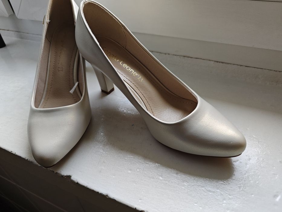 Buty na obcasie rozm37