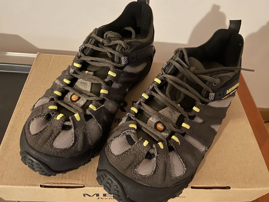 Ténis da marca Merrel