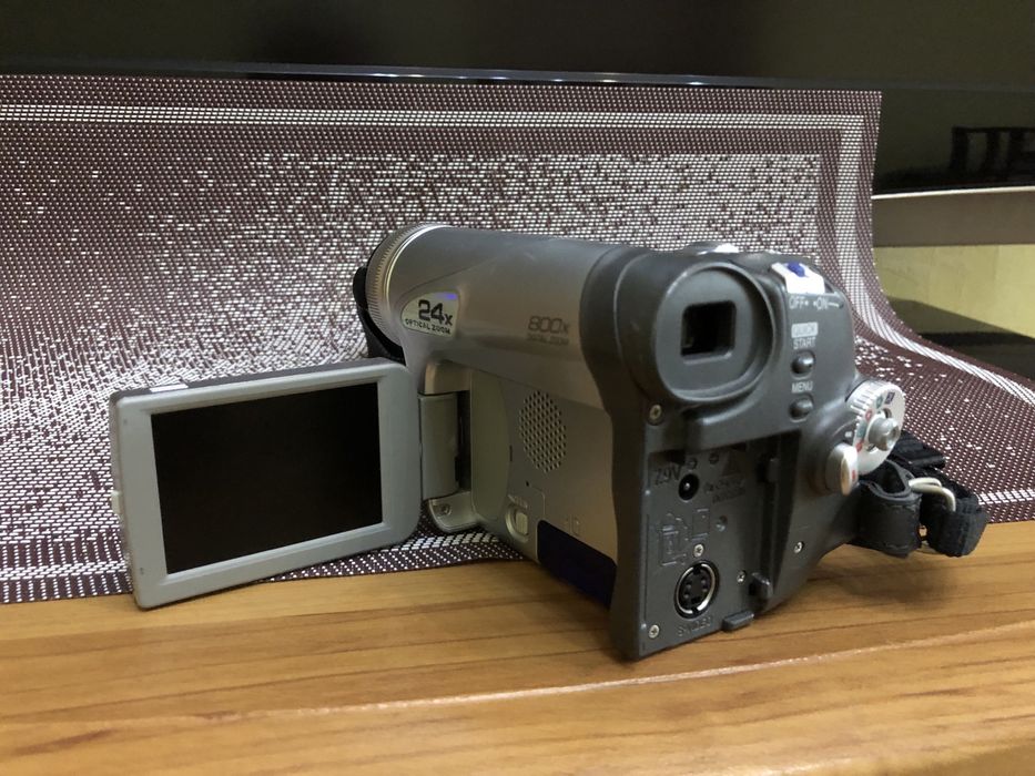 Видеокамера - Panasonic NV-GS25