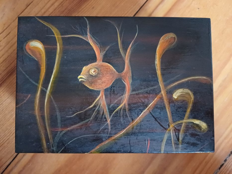 Caixa de jóias de madeira com motivos marinhos