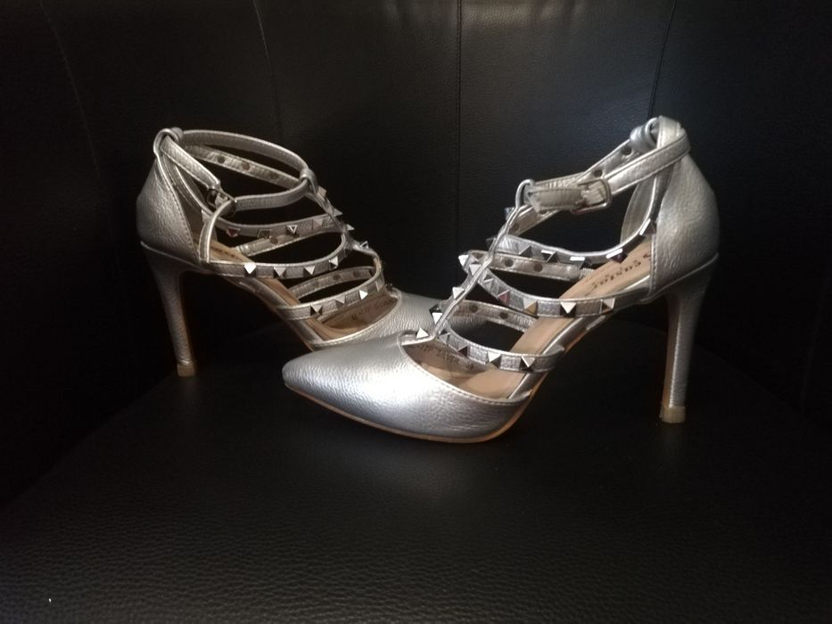 Szpilki sandałki ćwieki