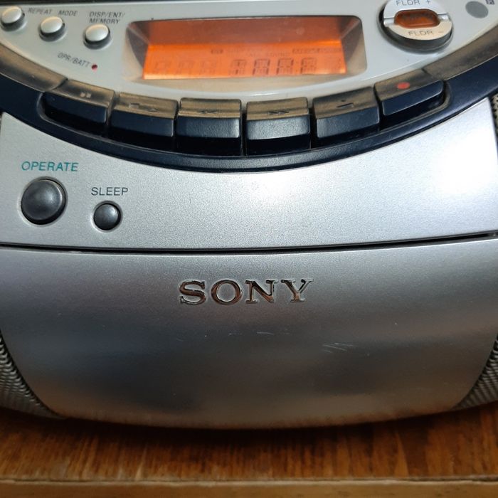 Магнитола "Sony CFD-S35CP"