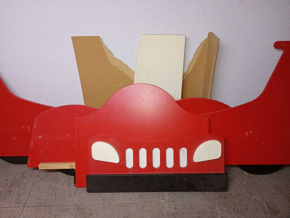 łóżko dziecięce samochów