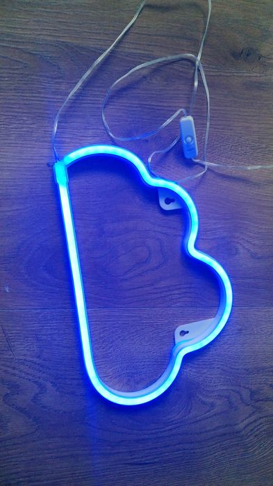Neonowa lampka chmurka