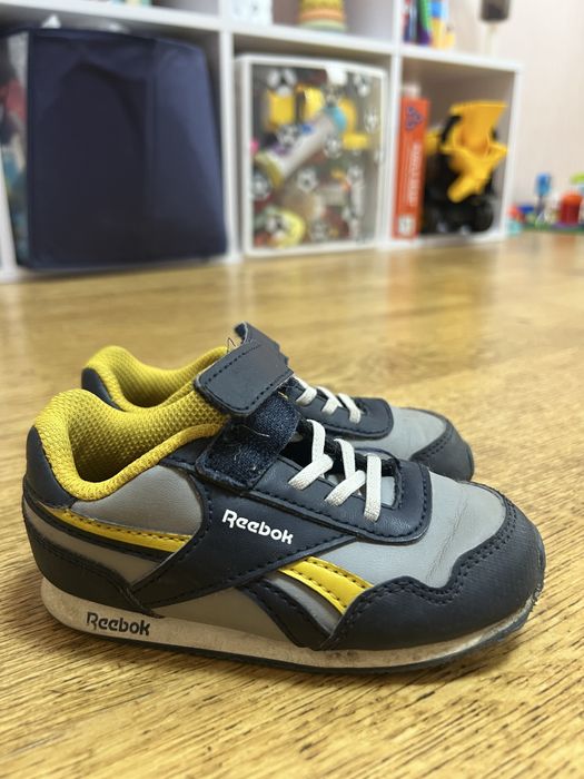 Кросівки дитячі розмір 22-25