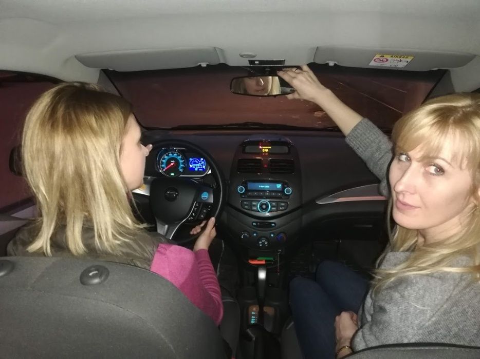 Автоинструктор Харьков. Уроки вождения.