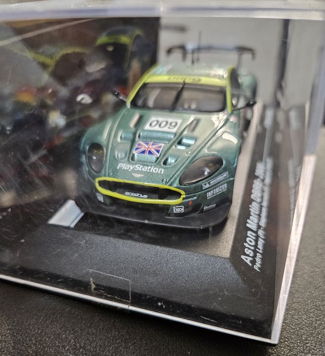 Miniatura Aston Martin DBR9-2006