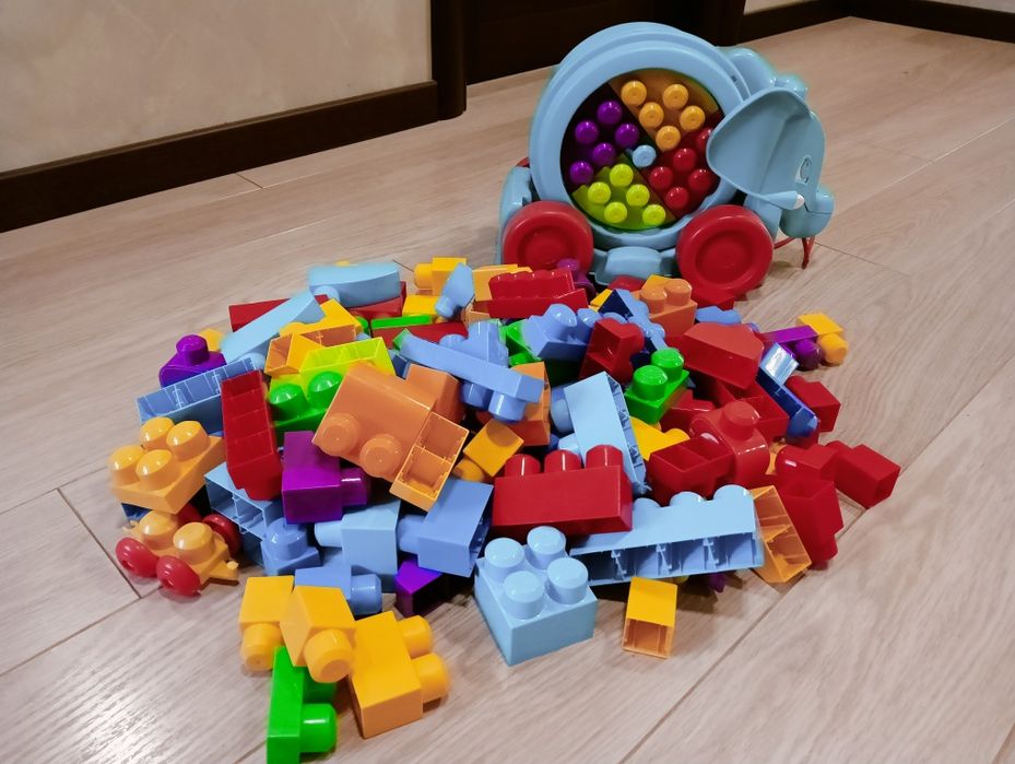 Klocki Mega Blocks 140 el. 2 komplety  + Spacerowy Słonik Fischer Pric