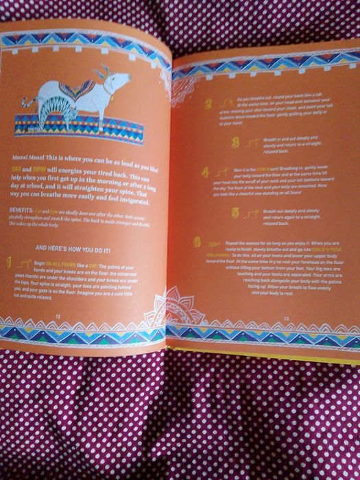 Книга на англійської. Йога для дітей - Асани тварин