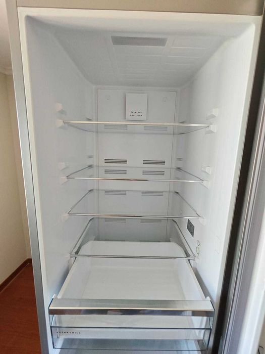 Frigorífico combinado AEG Série 6000 TwinTech® – 324L, 186cm, Inox