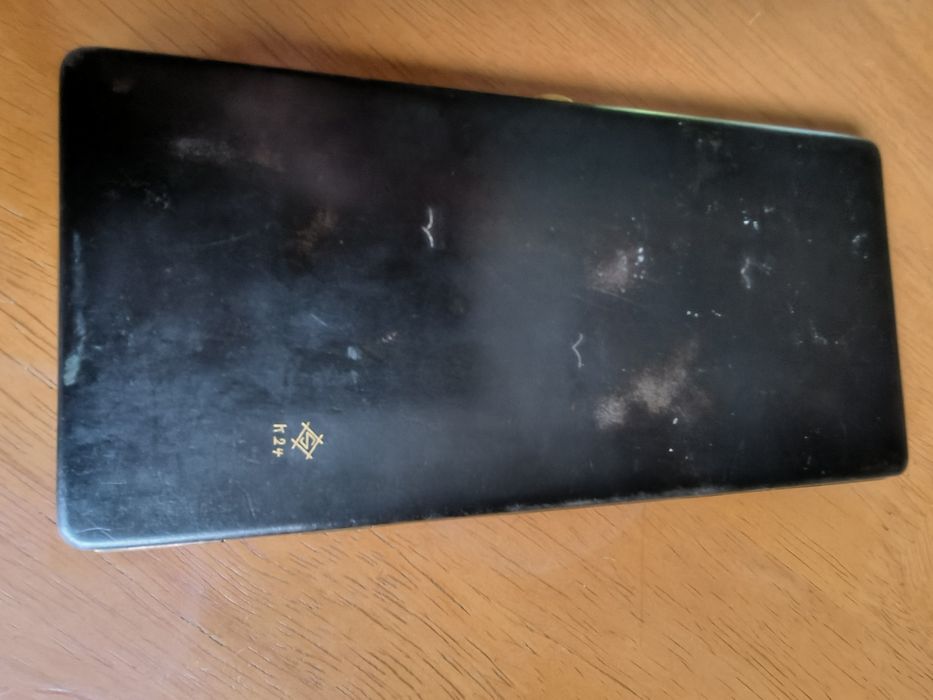 APIEROŚNICA inkrustowana zlotem