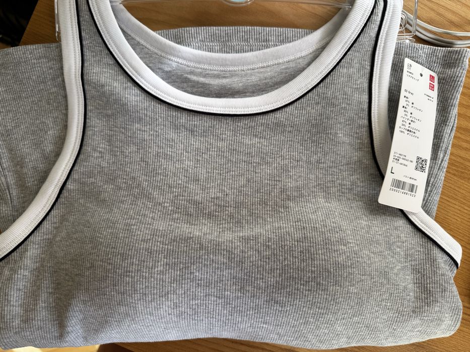 Жіноча майка Uniqlo