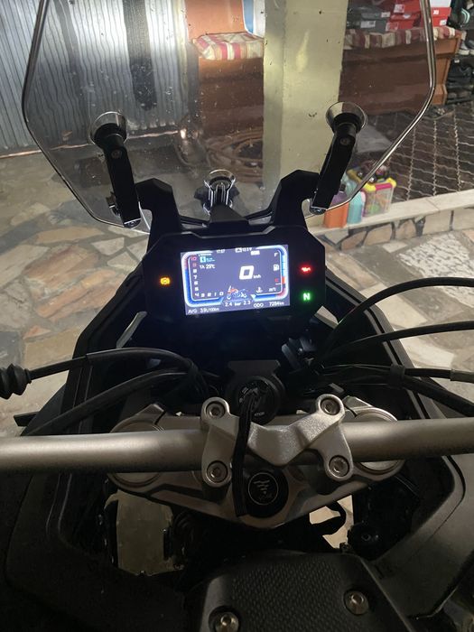 Mota só com 7300 kms! Oportunidade