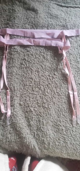 Пояс -резинка для чулок на 4 зажима