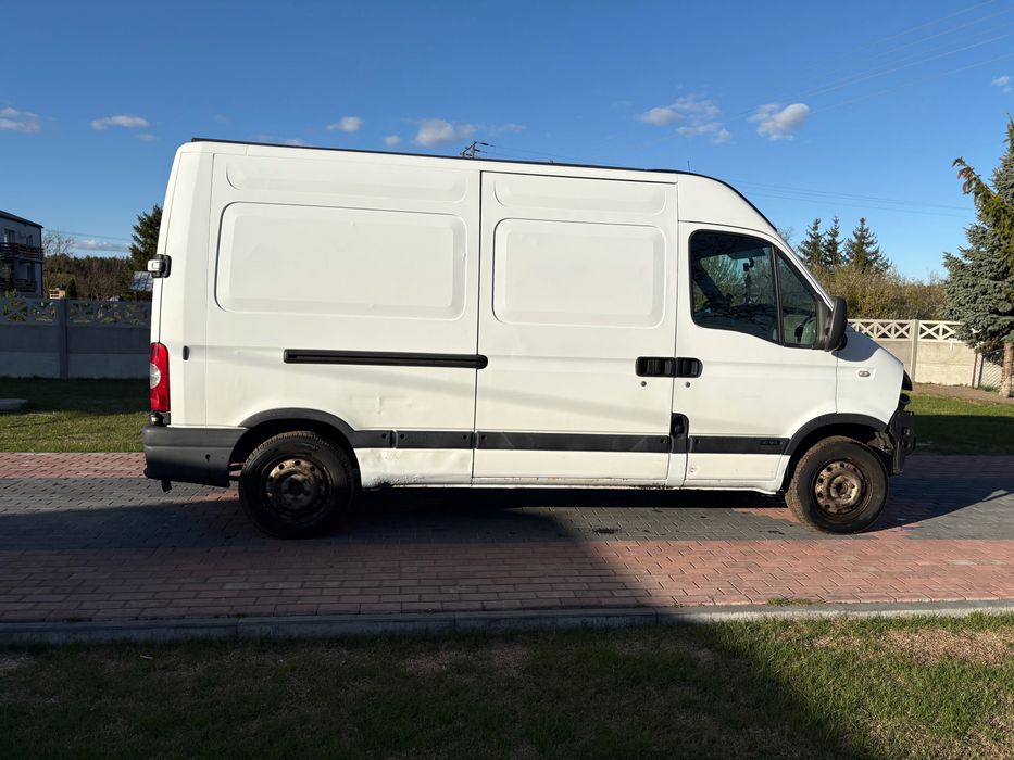 Renault master L2H2 2.5 DCI uszkodzony silnik