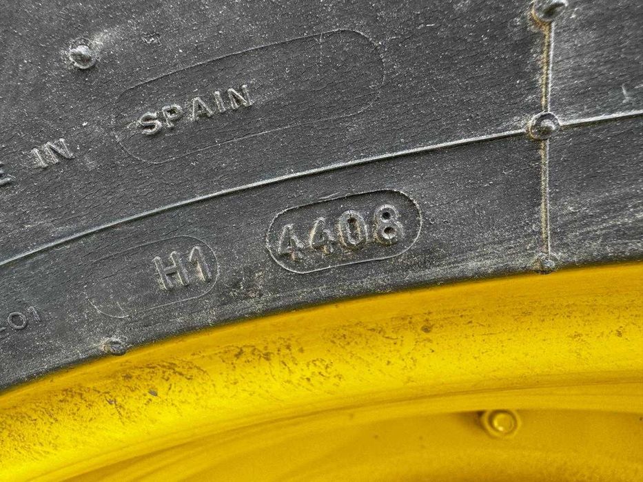 Трактор John Deere 6930 Premium 2008 року