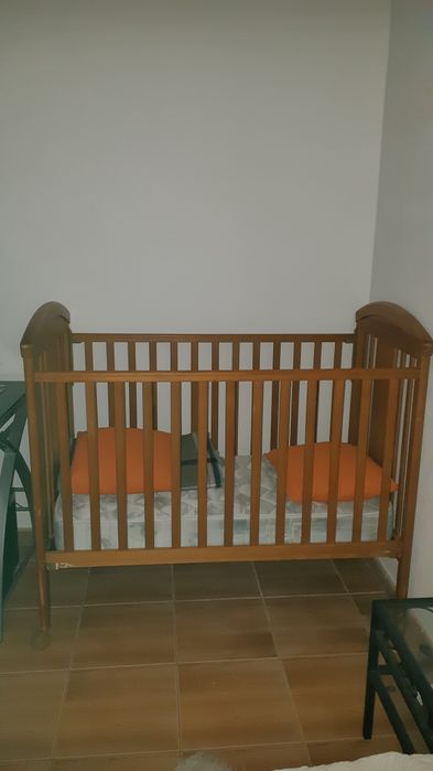 Berço em madeira