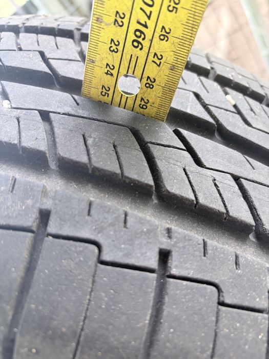 Шини 235/65 R16C (для буса/мікроавтобуса) — гарний стан