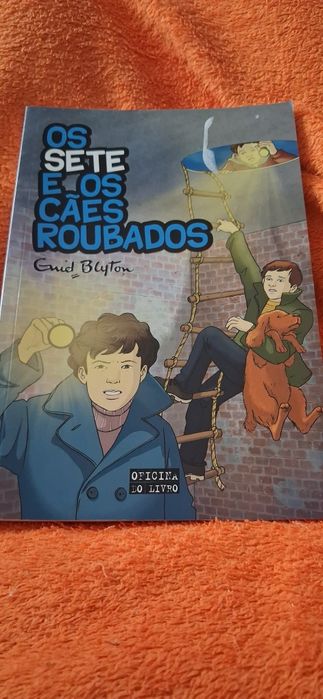 Livro Os sete e os cães roubados