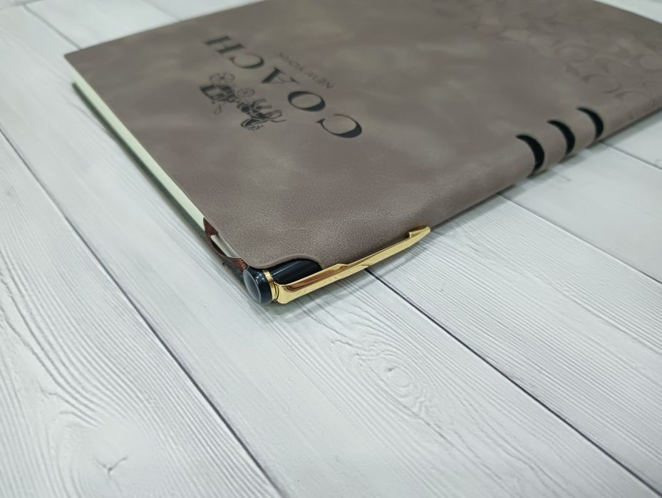 Блокнот ежедневник з ручкою Coach А5