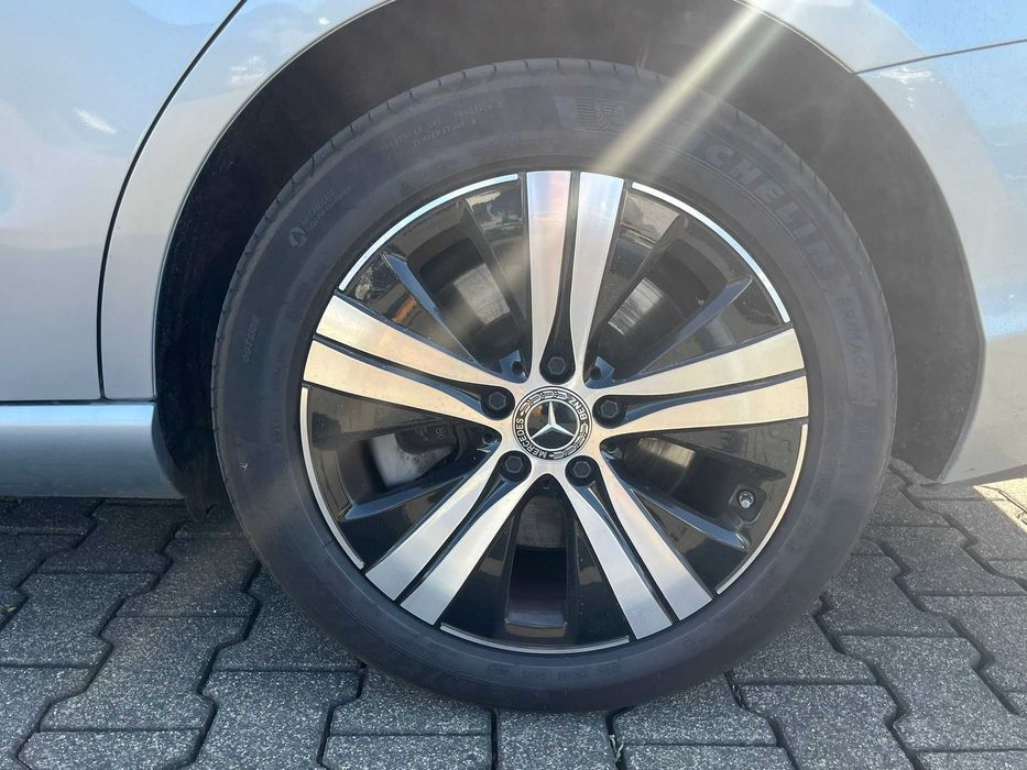Mercedes Benz C 300 E Avantgarde 2023