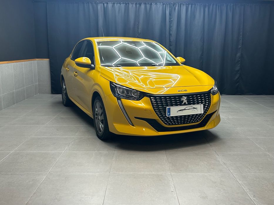 Peugeot 208 full extras