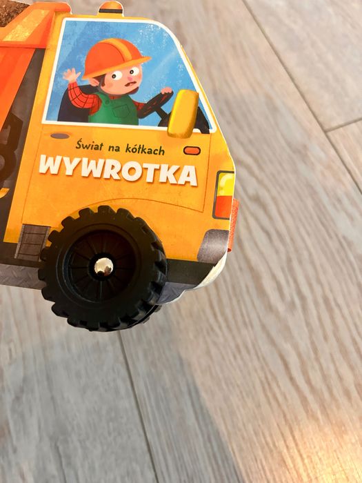 Świat na kółkach 11 książek aksjomat