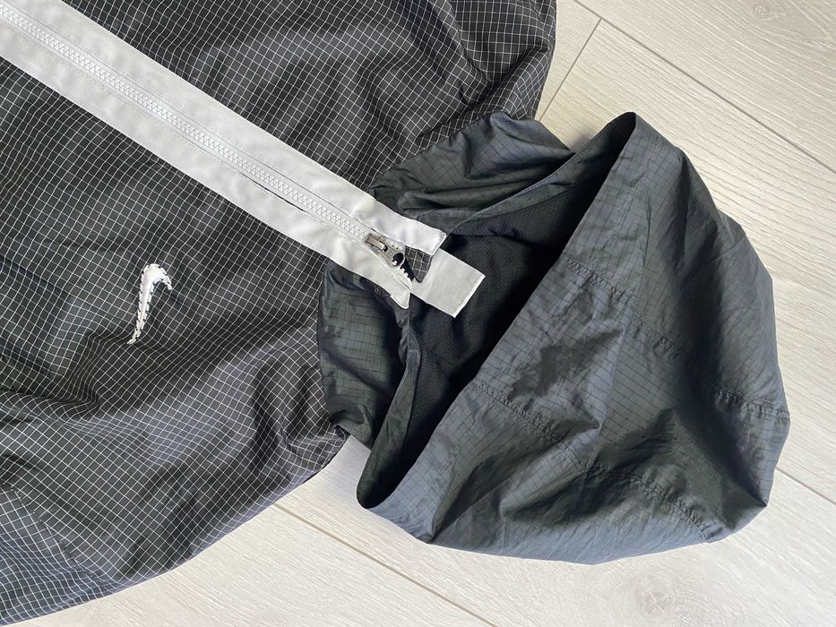 NIKE outdoor Play r.158-170 oryginalna kurtka wiatrówka dziecięca stan BDB