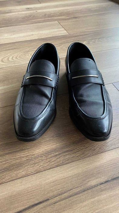 Sprzedam buty typu "loafers" marki Zara
