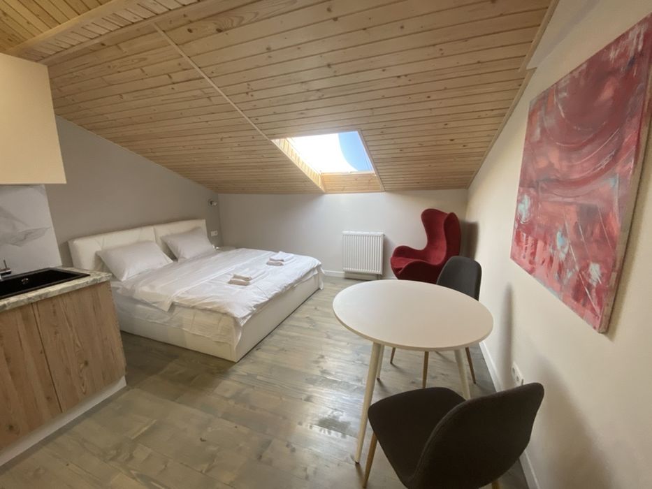 Від власника, вільно сьогодні в центрі Львова, все нове після ремонту.