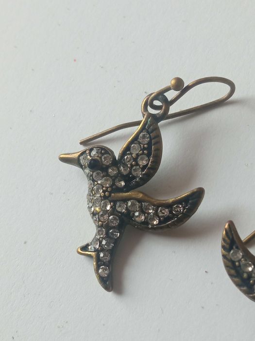 Kolczyki wiszące ptaki z kamyczkami Biżuteria sztuczna