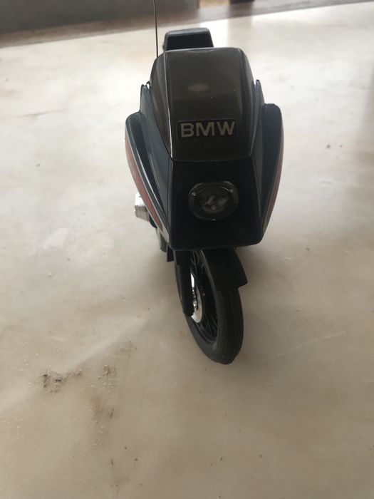 Moto BMW com comando, para criança.