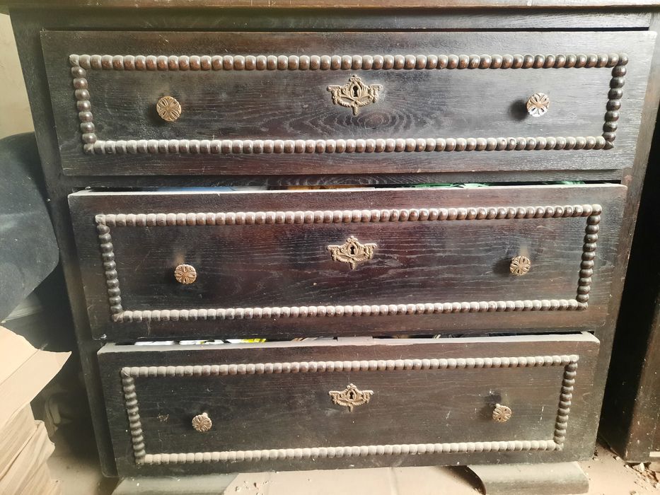 Komplet mebli drewnianych