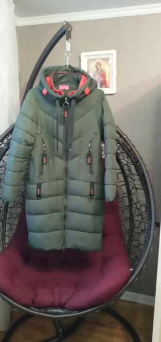Продам пуховик 42-44
