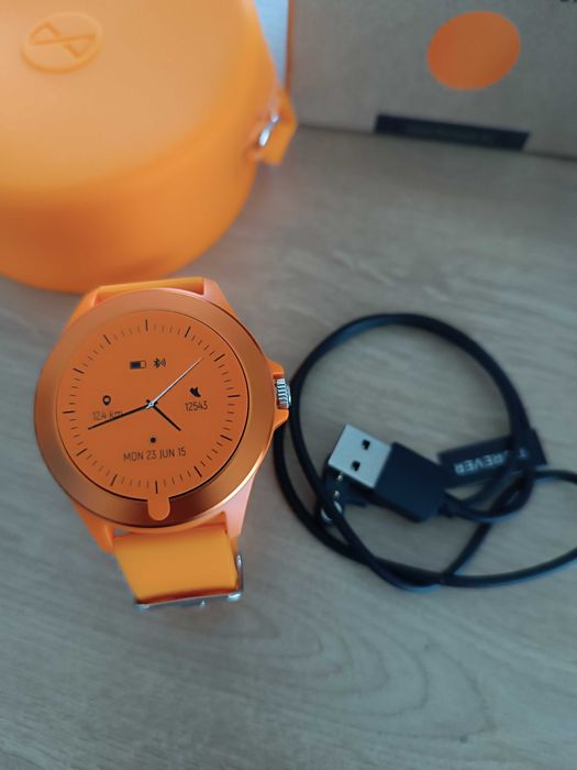 Nowy SmartWatch z pomiarem aktywności sportowych
