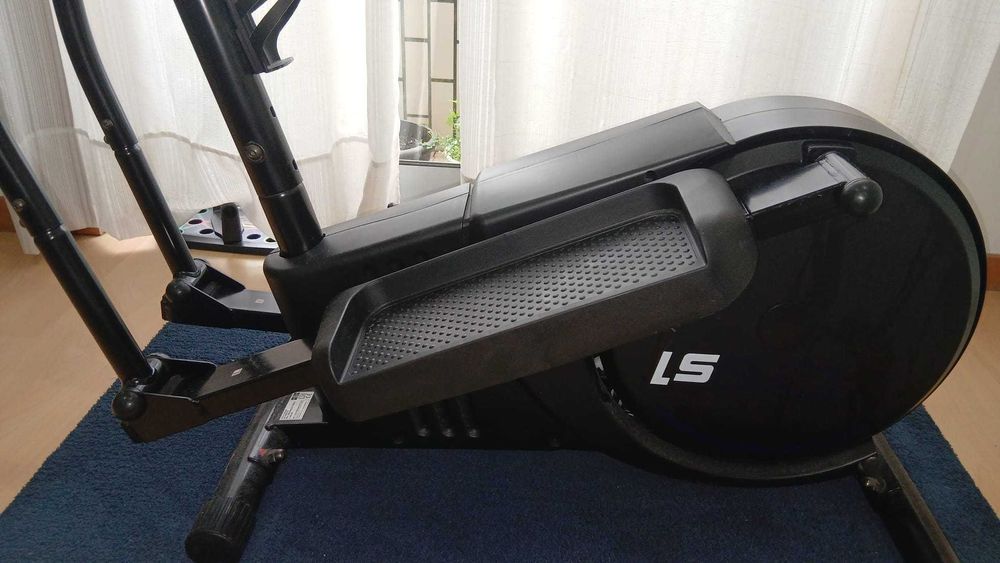 Bicicleta Elíptica BH CTB S1 como nova