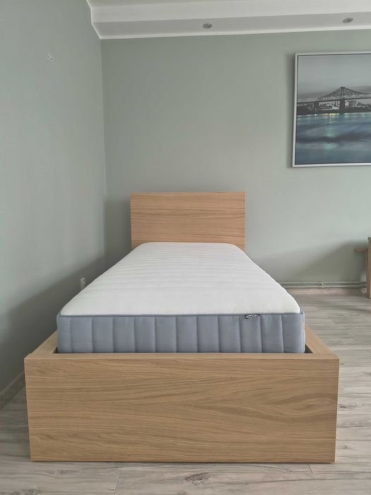Łóżko z  szufladami Malm Ikea
