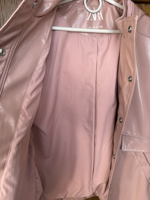 Продаю курточку Zara