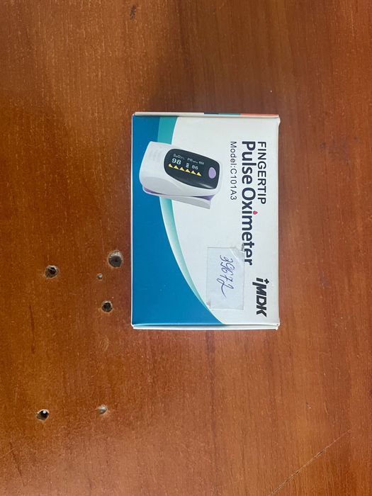 Pulsoksymetr napalcowy OLED C101A3