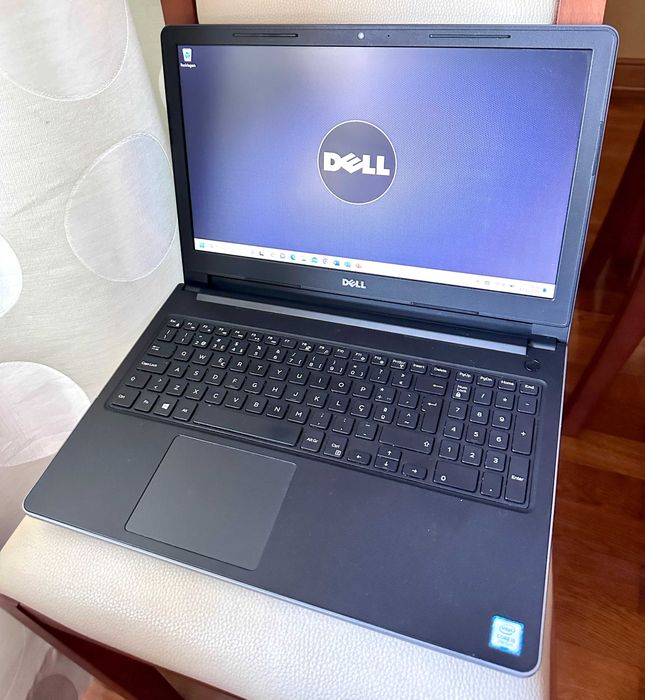 Dell Vostro '15-3598' 15.6"/i5-7200u/16Gb Memoria Ram DDR4/Ssd 250Gb64552040662786122