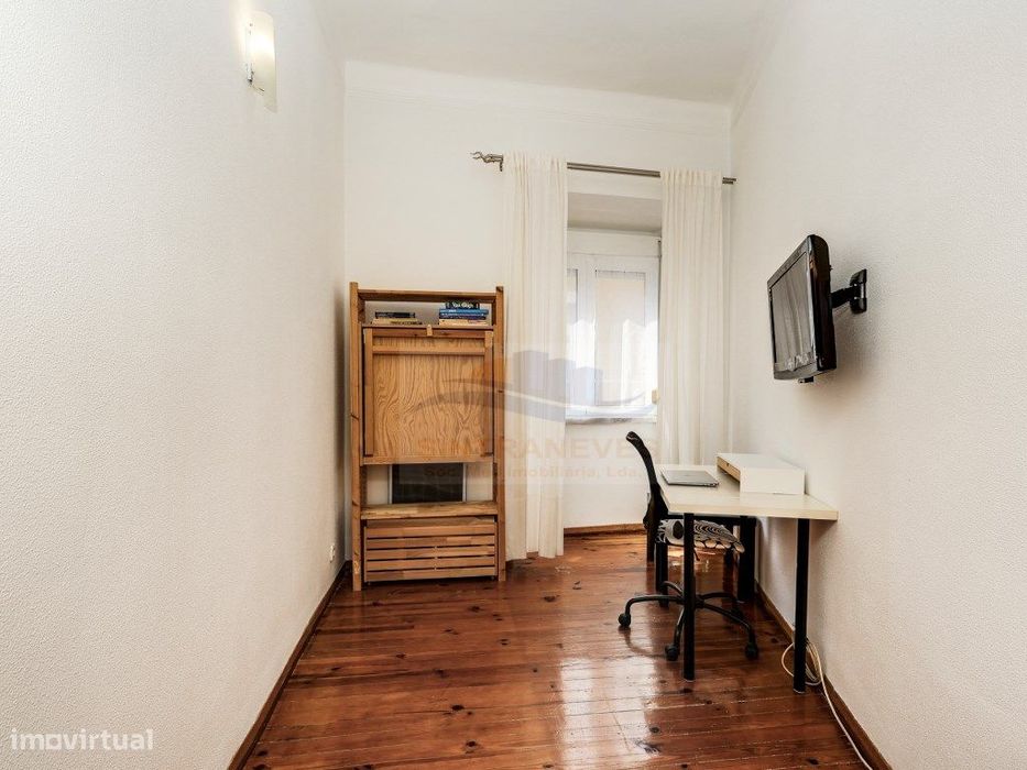 Elegância, Luz Natural e Conforto - T2 Pronto a Habitar na Penha de...