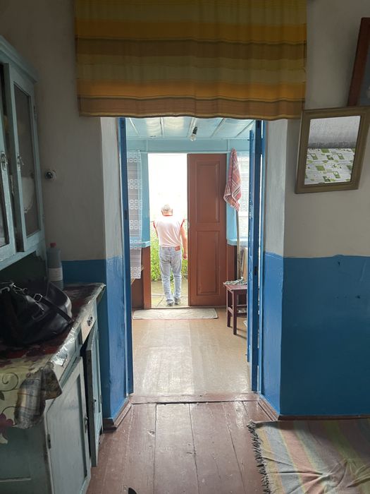 Продам цегляний будинов в селищі Нова.  Борова. 50 км від Житомира