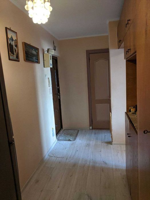 Продам квартиру 3 ком Победа 4