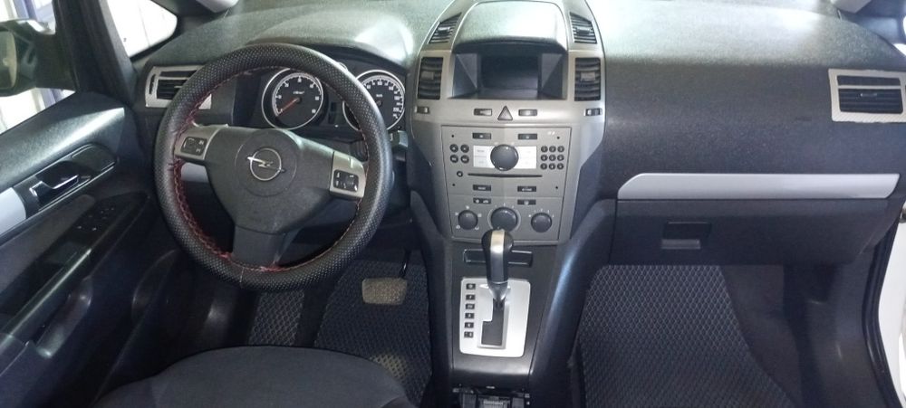 Opel Zafira B 1.9 cdti АКПП