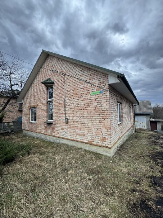 Продаж будинку в р-ні Роща ( верх)