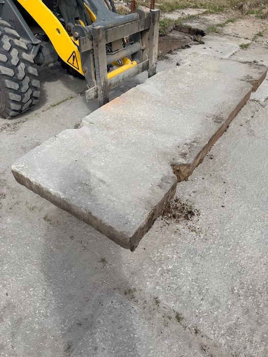 Płyty drogowe betonowe MON podwójnie zbrojone starego typu używane